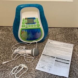 eKids Bluetooth MP3 Karaoke machine with Microphone and Voice Control